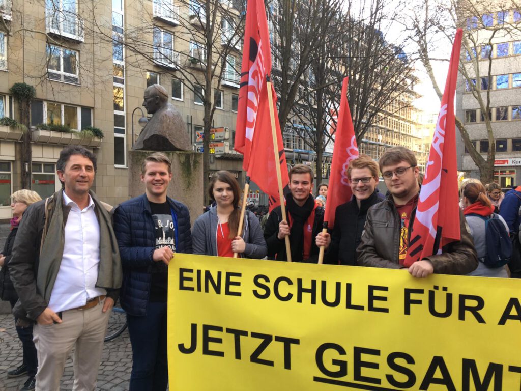 Dieses Bild hat ein leeres Alt-Attribut. Der Dateiname ist demo-gesamtschule-1024x768.jpg